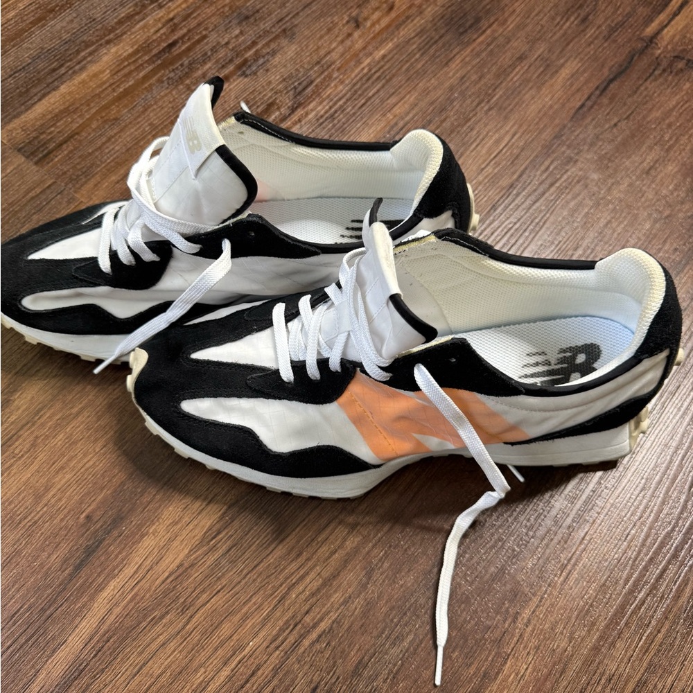 New Balance 327 in White and Vibrant ApricotMen’s Size 13